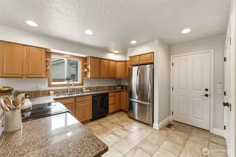 Kitchen - 1854 Woodmere Loop, Walla Walla, WA 99362 photo 1 of 3