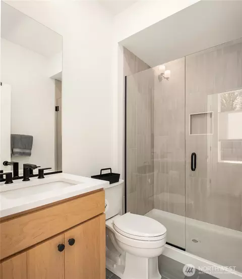 Bath - 21907 25th St SE UNIT C, Bothell, WA 98021 photo 4 of 4