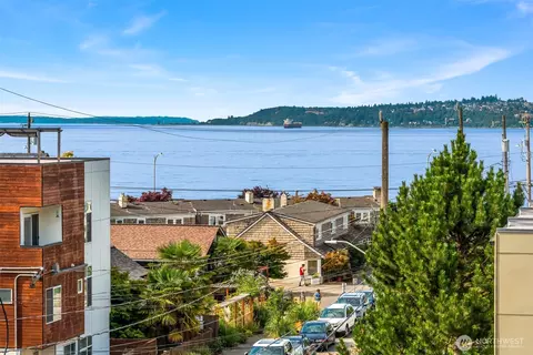 2454 55th Ave SW #A, Seattle, WA 98116