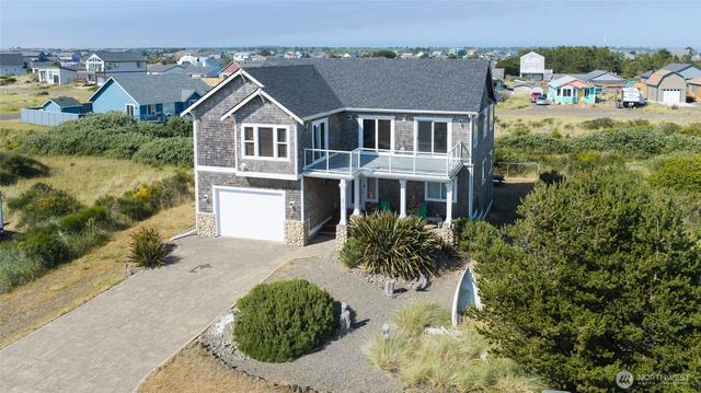 470 W Wind St, Ocean Shores, WA 98569