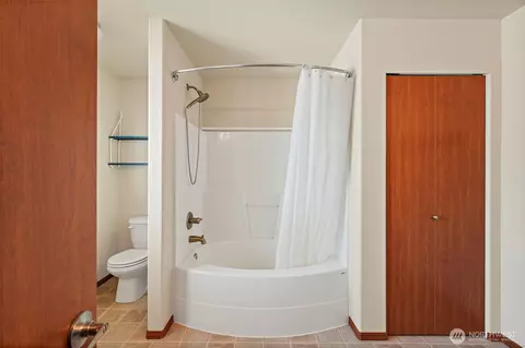Bath - 1413 177th St E, Spanaway, WA 98387 photo 2 of 4