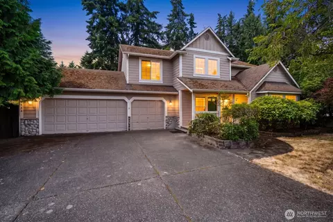 5724 Hillpointe Cir, Lynnwood, WA 98037