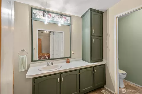 Bath - 23716 186th St E, Orting, WA 98360 photo 1 of 3