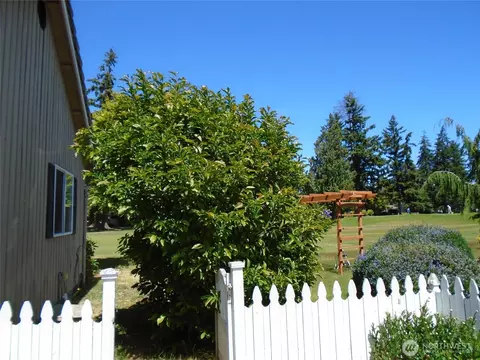 145 Emerald Dr, Sequim, WA 98382 photo 4