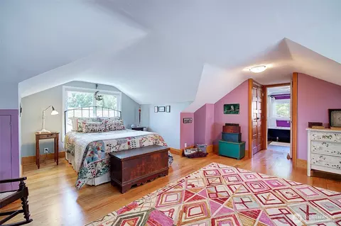 Bedroom - 4655 Eastern Ave N, Seattle, WA 98103 photo 1 of 2