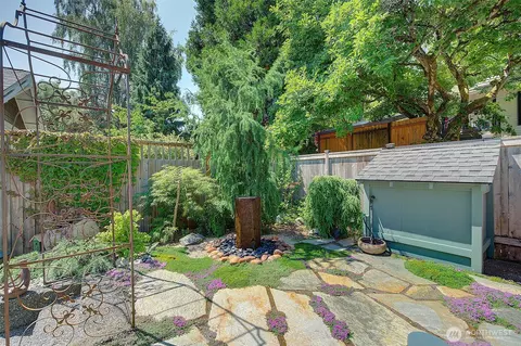 Exterior - 4655 Eastern Ave N, Seattle, WA 98103 photo 6 of 12