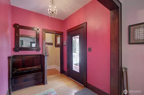 Entry Way - 4655 Eastern Ave N, Seattle, WA 98103 photo 2 of 3