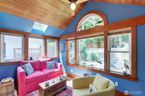 Living - 4655 Eastern Ave N, Seattle, WA 98103 photo 4 of 5