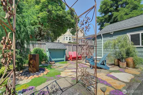 Exterior - 4655 Eastern Ave N, Seattle, WA 98103 photo 7 of 12