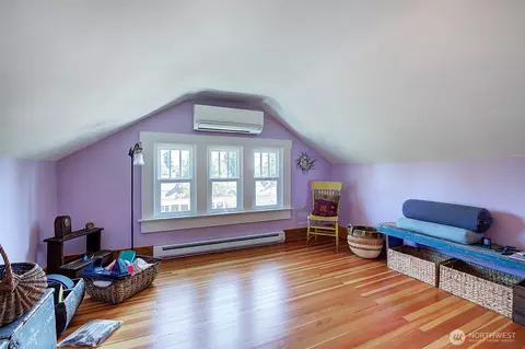Other - 4655 Eastern Ave N, Seattle, WA 98103 photo 3 of 8