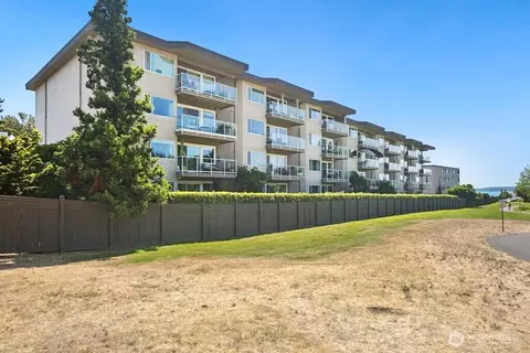 9715 NE Juanita Dr #B407, Kirkland, WA 98034