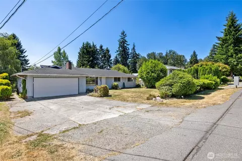 Exterior - 804 94th St SE, Everett, WA 98208 photo 2 of 7