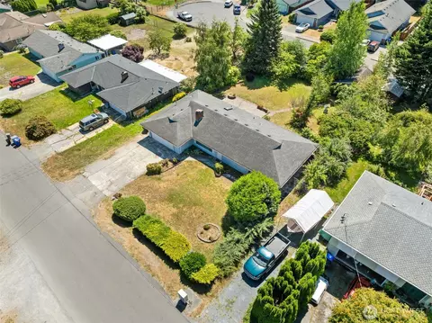 View/Area - 804 94th St SE, Everett, WA 98208 photo 2 of 8
