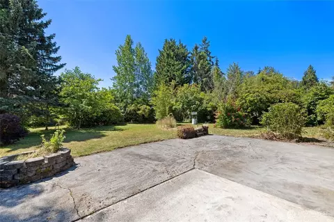 Exterior - 804 94th St SE, Everett, WA 98208 photo 4 of 7