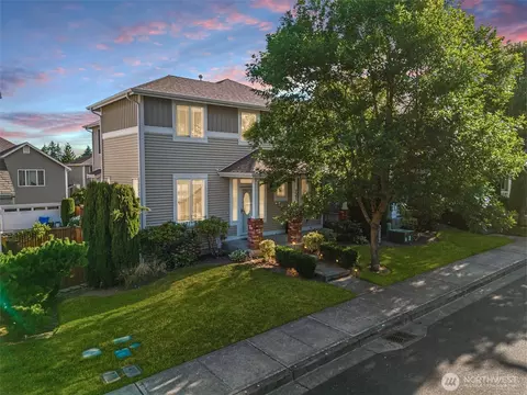 721 26th Ave SW, Puyallup, WA 98373