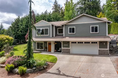16411 Country Club Dr, Burlington, WA 98233