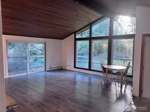 Living - 22921 49th Ave SE, Bothell, WA 98021 photo 1 of 2