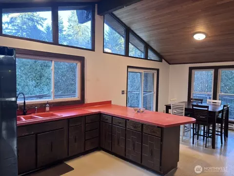 Kitchen - 22921 49th Ave SE, Bothell, WA 98021 photo 1 of 3