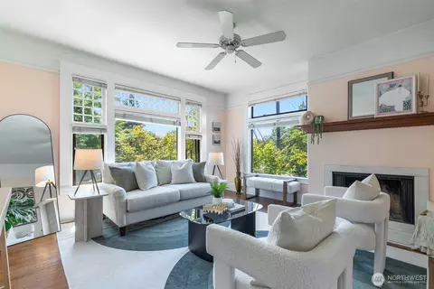 904 E Miller St #4, Seattle, WA 98102
