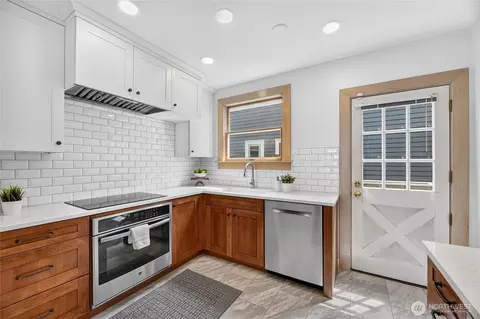 Kitchen - 1318 N 76th St, Seattle, WA 98103 photo 1 of 5