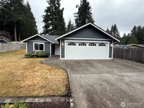 90 NE Harpoon Ct, Belfair, WA 98528