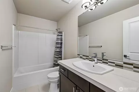 Bath - 19729 Meridian Pl W, Bothell, WA 98012 photo 5 of 5