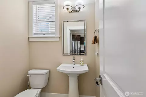 Bath - 19729 Meridian Pl W, Bothell, WA 98012 photo 2 of 5