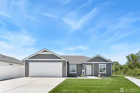 4259 Sandy Ct, Moses Lake, WA 98837