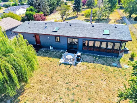 284 S Scott Dr, Sequim, WA 98382 photo 3