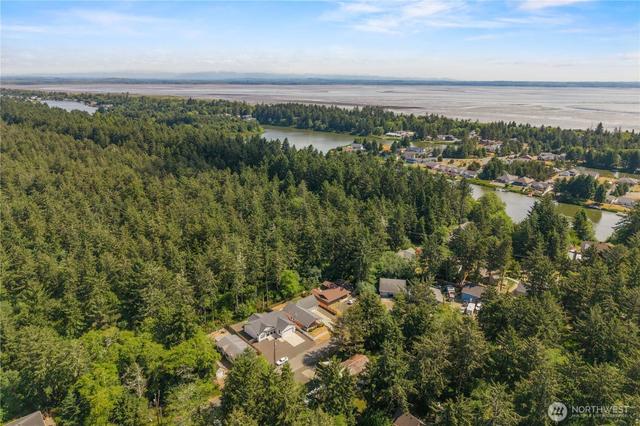 378 Eridani Loop SE, Ocean Shores, WA 98569