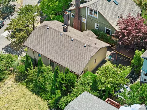 6505 Dayton Ave N, Seattle, WA 98103