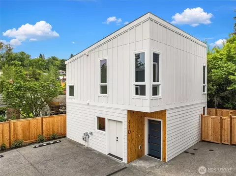 Exterior - 110 29th Ave E, Seattle, WA 98112 photo 4 of 4
