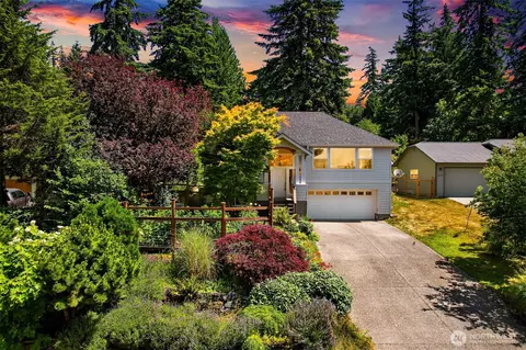 2203 36th St, Bellingham, WA 98229