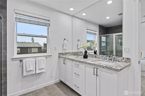 Bath - 19210 38th Ave SE, Bothell, WA 98012 photo 2 of 4