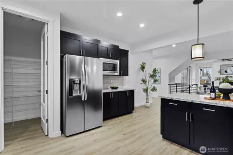 Kitchen - 19210 38th Ave SE, Bothell, WA 98012 photo 4 of 4