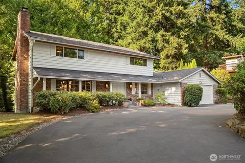 6116 190th St, Kenmore, WA 98028