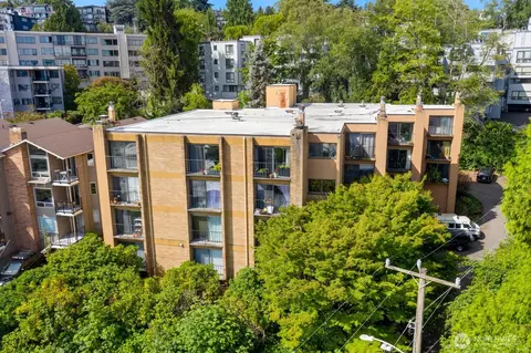 3710 25th Pl W #405, Seattle, WA 98199