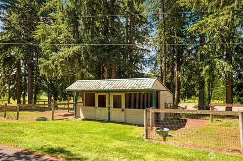 Exterior - 41604 218th Ave SE, Enumclaw, WA 98022 photo 5 of 6