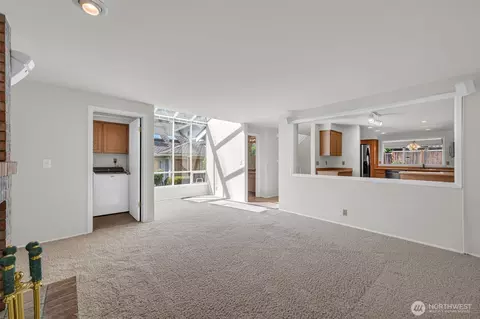 Living - 2016 Mill Pointe Dr SE, Mill Creek, WA 98012 photo 2 of 7
