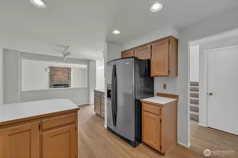 Kitchen - 2016 Mill Pointe Dr SE, Mill Creek, WA 98012 photo 1 of 3
