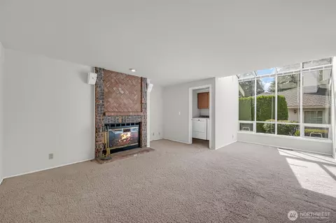 Living - 2016 Mill Pointe Dr SE, Mill Creek, WA 98012 photo 3 of 7