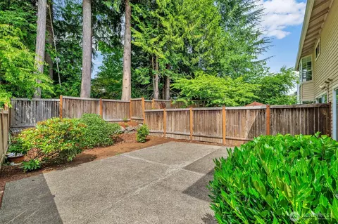 Exterior - 2016 Mill Pointe Dr SE, Mill Creek, WA 98012 photo 5 of 6