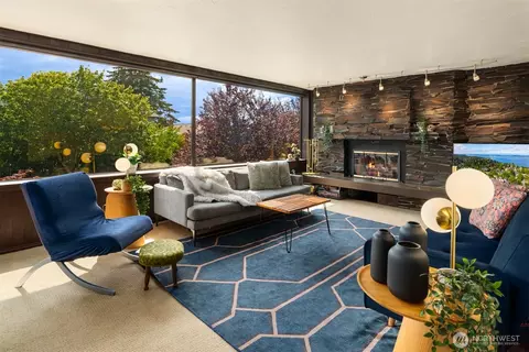 1627 California Ave SW #2, Seattle, WA 98116