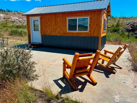 94 Allen Dr, Oroville, WA 98859