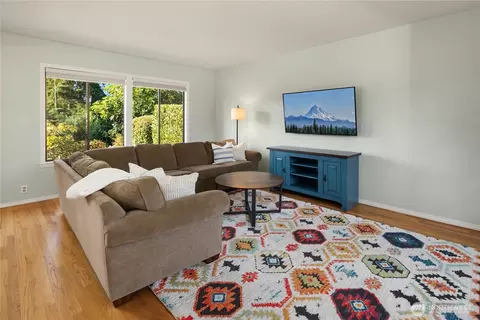 Living - 1931 237th St SE, Bothell, WA 98021 photo 1 of 2