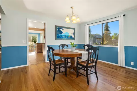 Dining - 1931 237th St SE, Bothell, WA 98021 photo 2 of 3