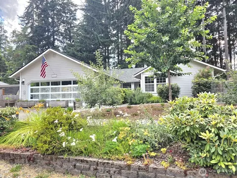 5021 Beverly Dr NE, Olympia, WA 98516
