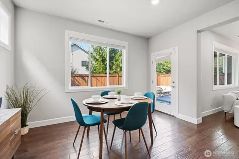 Dining - 3917 174th Pl SE, Bothell, WA 98012 photo 1 of 2