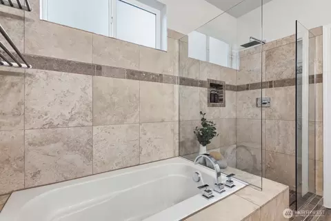 Bath - 2623 179th St SE, Bothell, WA 98012 photo 4 of 5