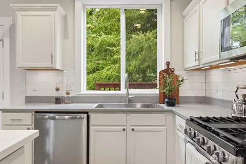 Kitchen - 2623 179th St SE, Bothell, WA 98012 photo 3 of 5